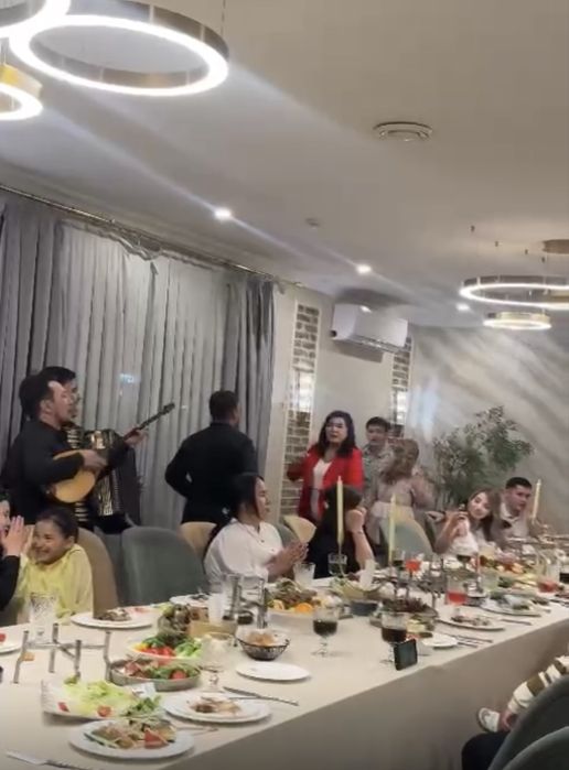 Баян Домбыра(Профессиональные певцы-музыканты)NeProstoBayanDombyra