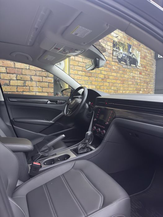 Volkswagen Passat R-line