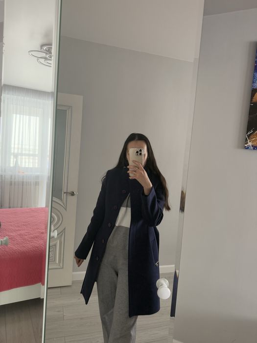 Продам пальто весеннее