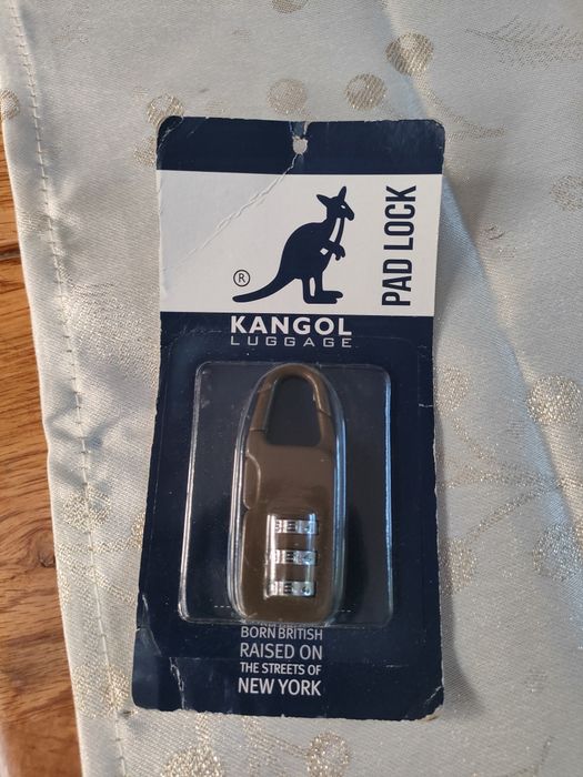 Vând troler Kangool stare buna maro transport gratuit!