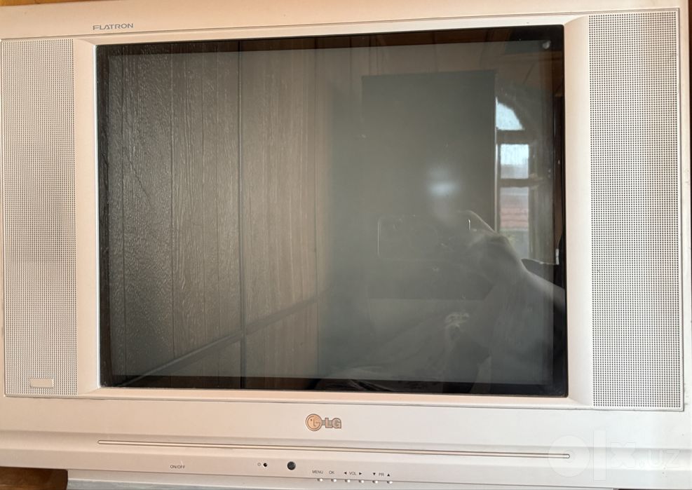 LG televizor sotiladi!
