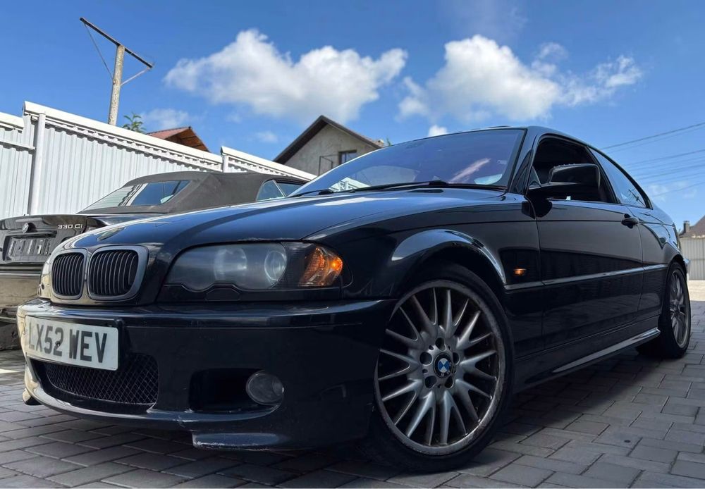 Dezmembrez BMW 330ci Manual M Tech 2,sistem audio Harman Kardon,Xenon,Recaro piele incalzit,TRAPA,volan M,oglinzi rabatabile electric,Stopuri Led