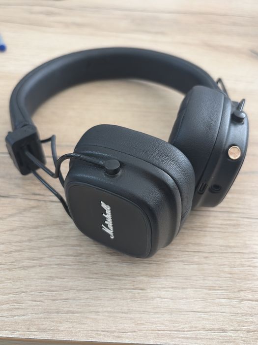 Продам наушники marshall