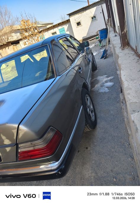 Мерседес бенц 230