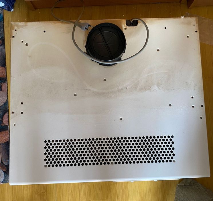 Вытежка над газом