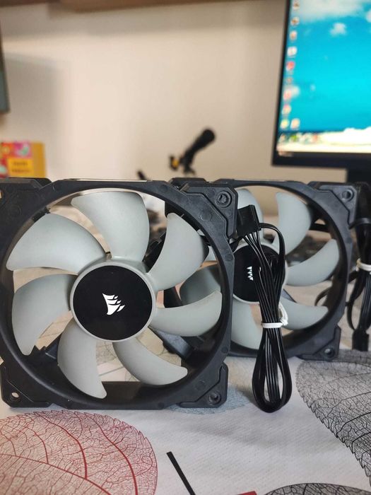 Cooler Corsair ML120 si  MSI MAG MAX F20A-1 RGB
