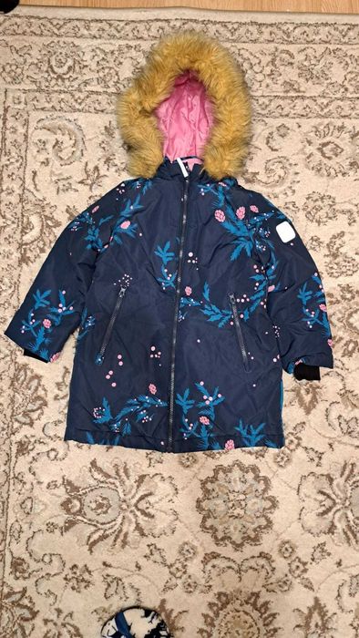Зимняя куртка на девочку