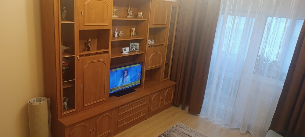 Garsoniera de închiriat.