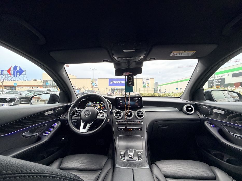 Mercedes-Benz GLC 200 4MATIC, an fabricație 2021Motor Hibrid Km Reali