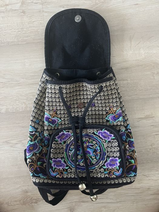 Rucsac brodat  motive traditionale