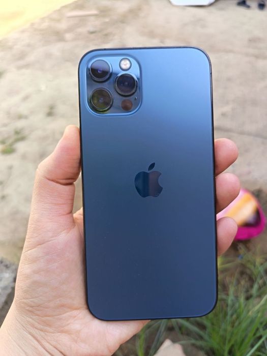 Iphone 12 pro sotiladi,xolati yaxshi. 2,500 mln