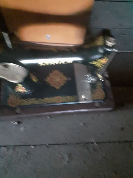 Стари  шевни машини  два  броя