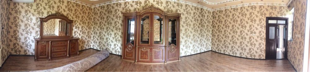 Сервант ва камот комплект сотилади