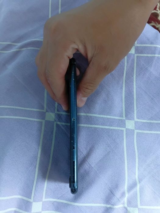 Айфон се 35000 обмен Х или ХС
