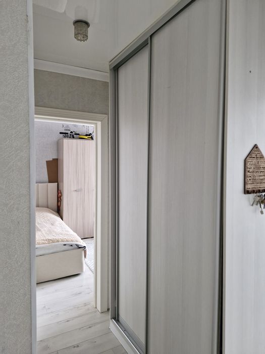 Срочно продам 4 комн квартиру