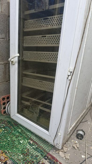 Продам Инкубатор ифх 500