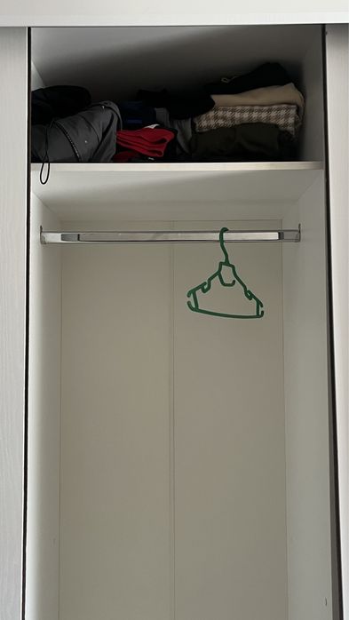 продается прихожий шкаф