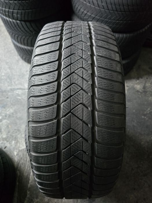 Pirelli 245/45 R18 100V MS iarnă runflat