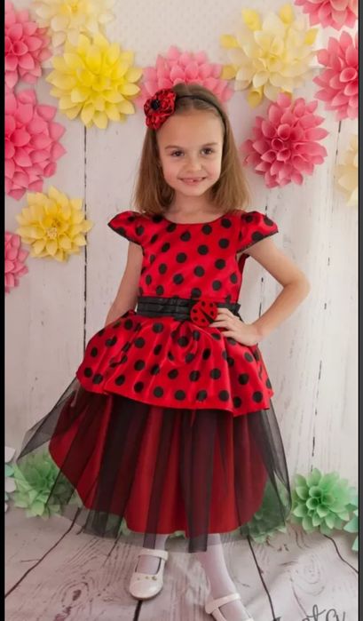 Рокля на калинката от "Калинката и черния котарак "