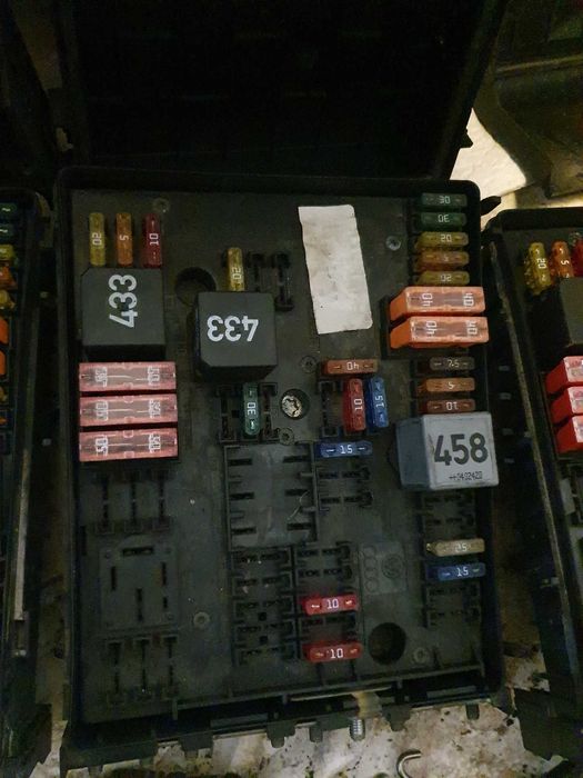 Panou sigurante si relee panou relee vw golf 5 touran t1 skoda 2