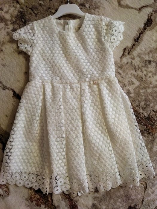 Платье на девочку.