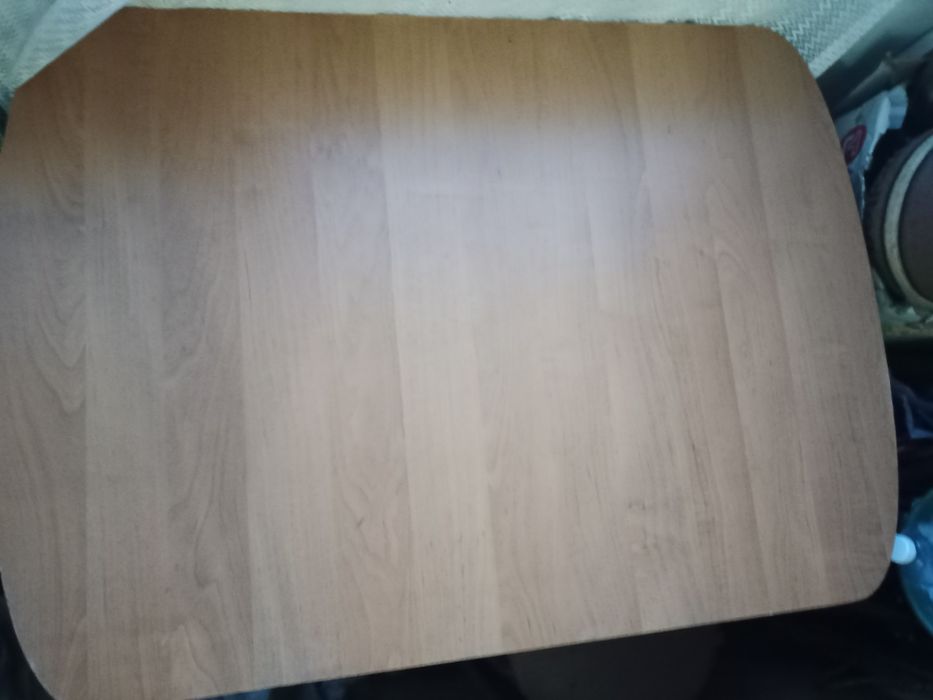 Стол для кухни не большой