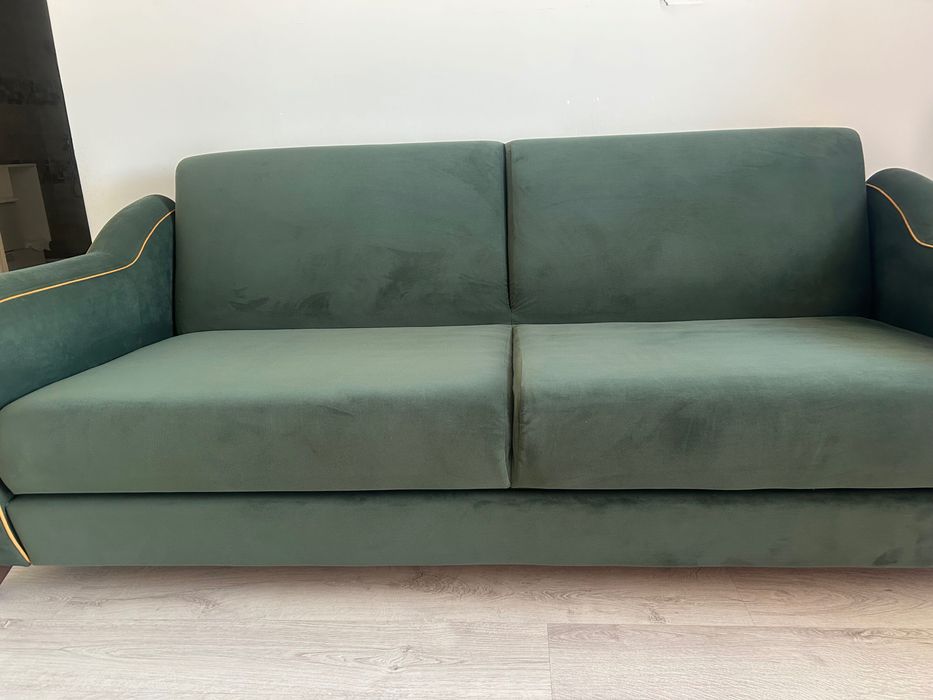 Продам Диван срочно