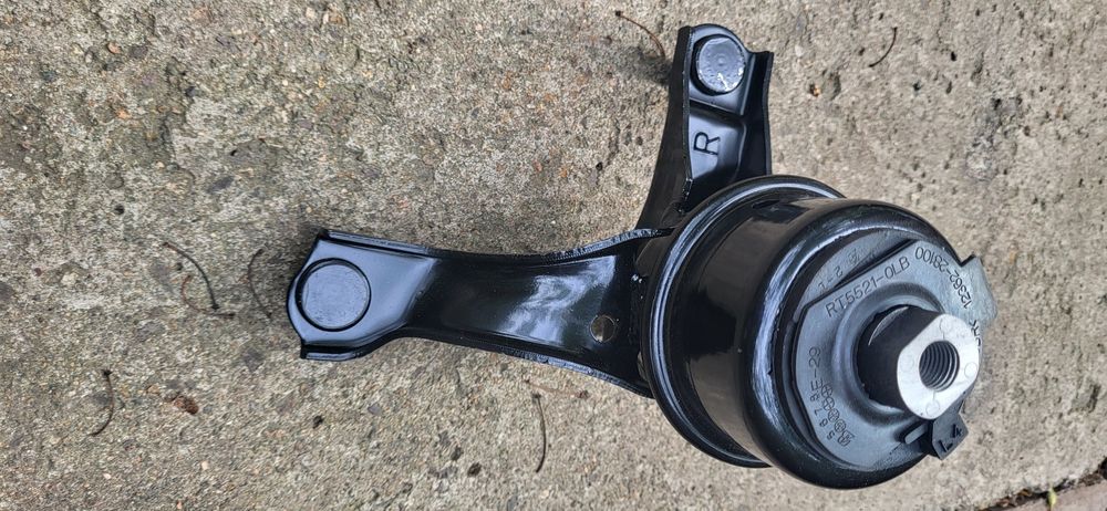 Подушки на двигатель