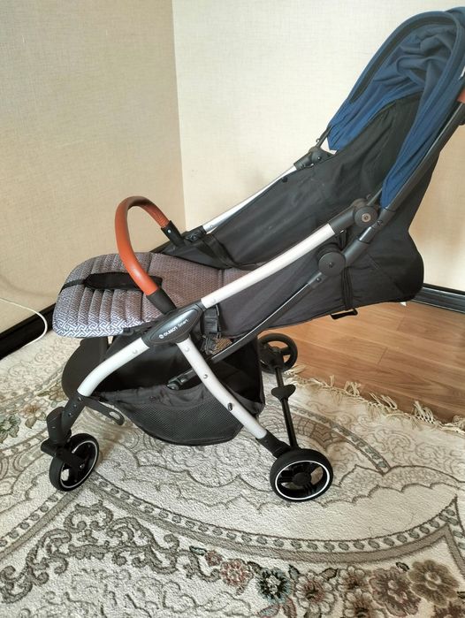 Коляска прогулочная Olsson