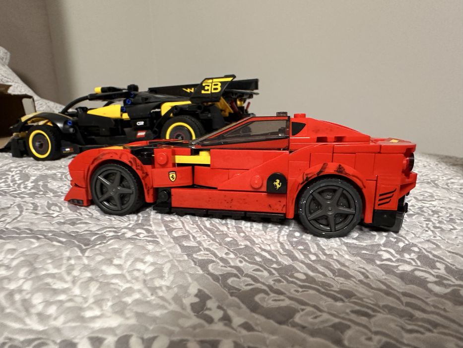 Ferrari 488 GTE из серии LEGO Technic
