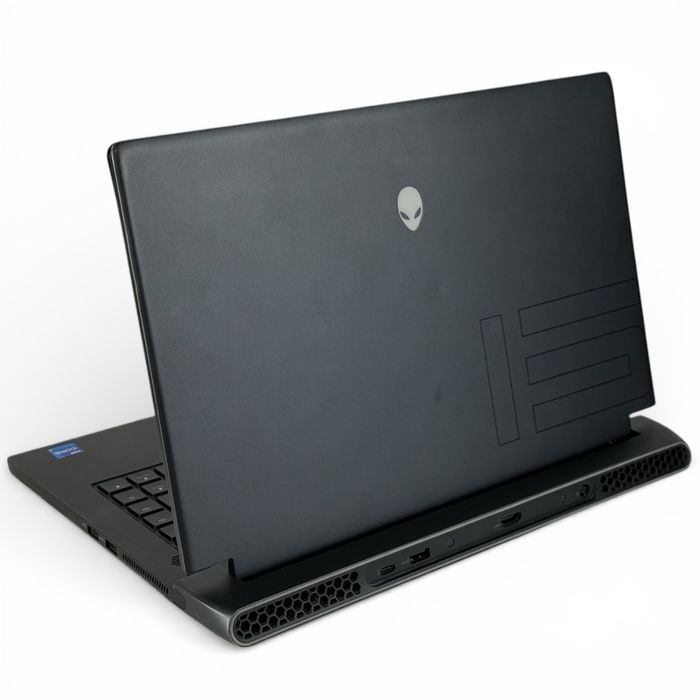DELL Alienware M15 R6 i7-11800H 15" FHD 240Hz 16RAM 1TB SSD RTX 3070