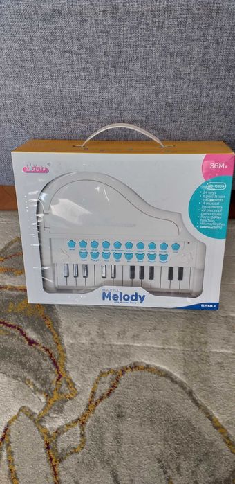 Baoli детски мини роял MELODY, 24 клавиша и микрофон.