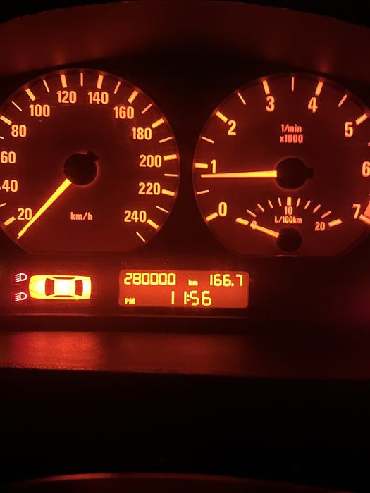 BMW E46 2001 105 cp