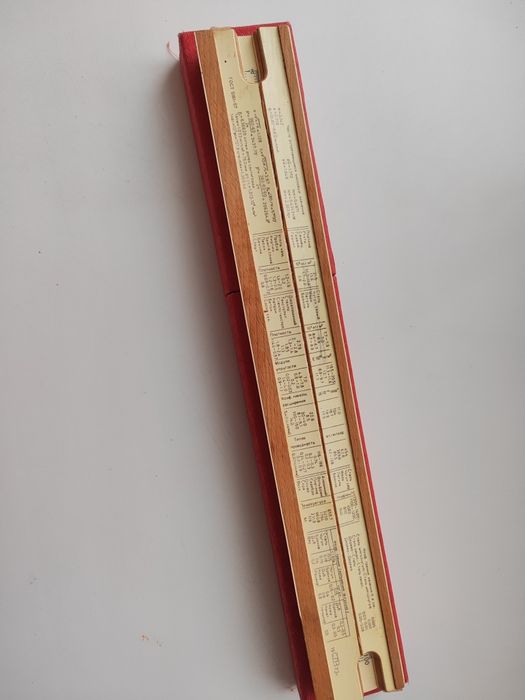 Логарифмическая линейка