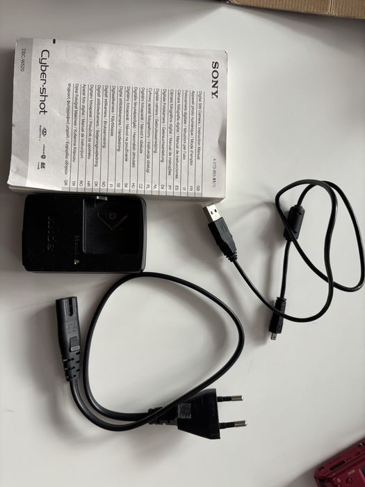 Фотоапарат Sony cyber-shot DSC-W520