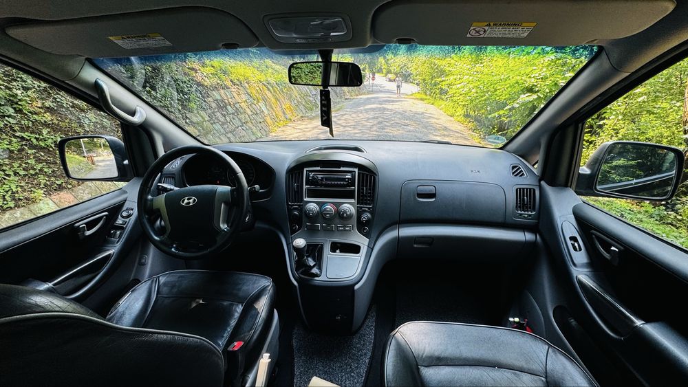 Hyundai  Grand Starex  H 1. RAR FACUT ( VARIANTE)