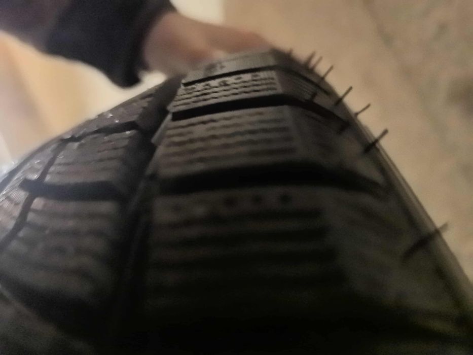 Джанти 16 за мерцедес с зимни гуми.