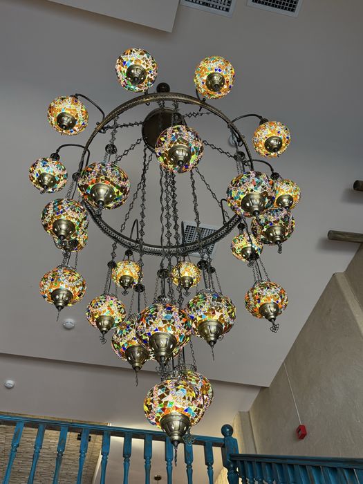 Продаеться люстра слелан под заказ привезен с турции