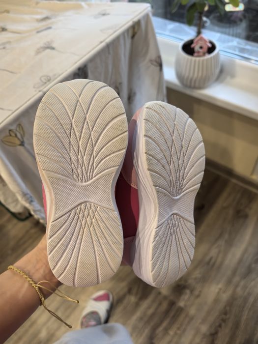 Обувки за Момиче