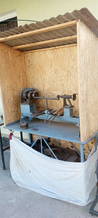 Продаëться токарный станок по дереву. В отличном состоянии.