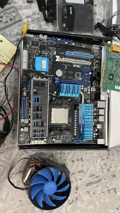 Продам компьютер с комплектующими.