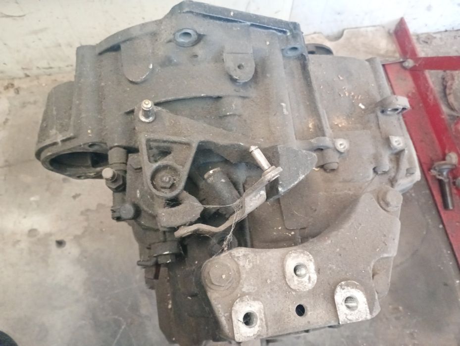 Vând cutie de viteza Touran 2.0 in 6 trepte