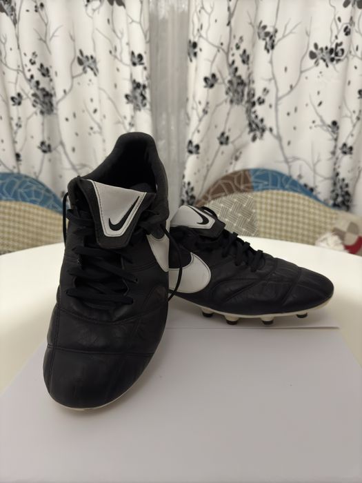 Ghete fotbal Nike Premiere III marimea 44