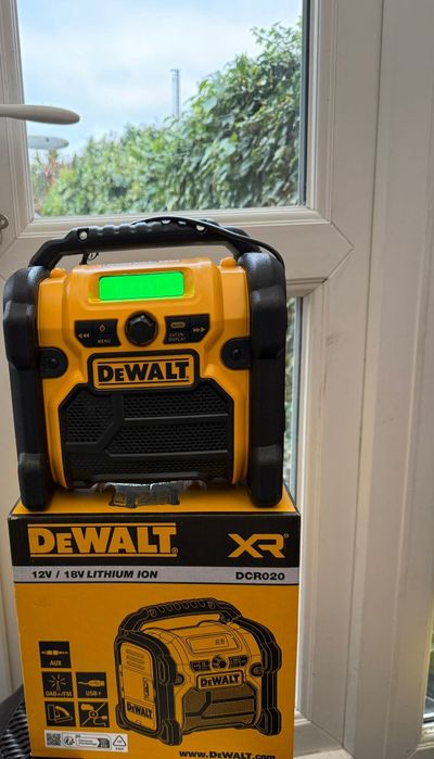 Радио Девалт чисто ново