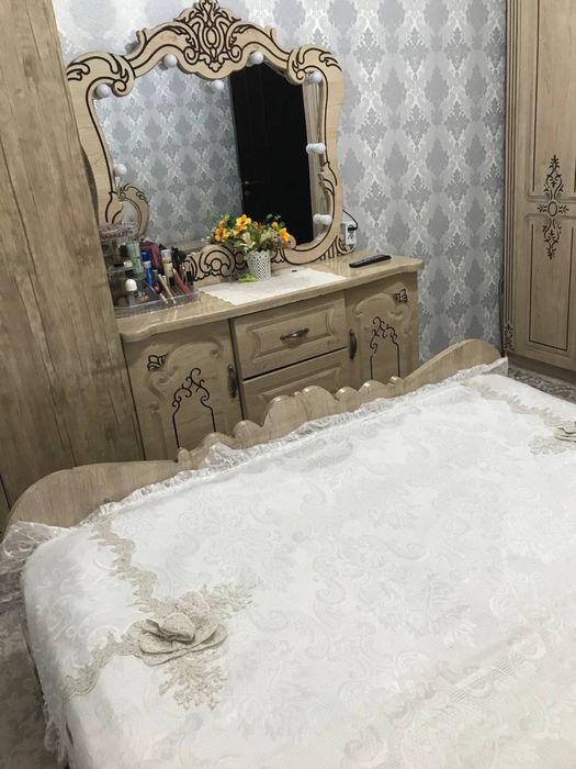 Спальня мебель сотилади
