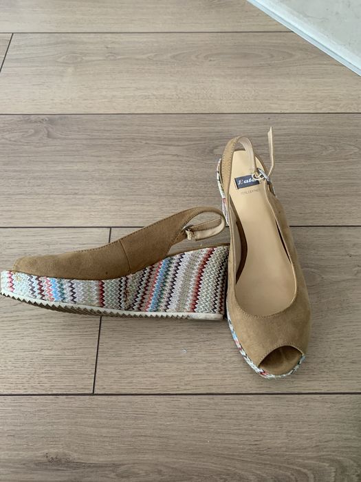 Дамски сандали