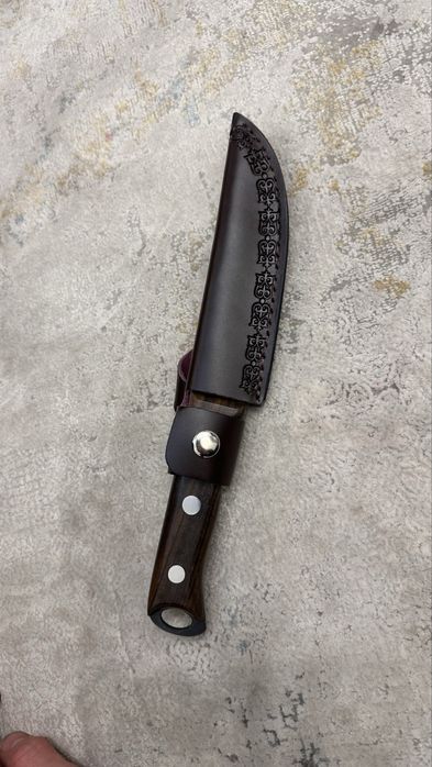 Пышақтар бар сатылымда нож