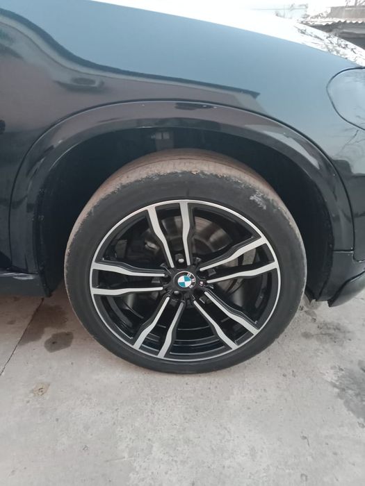 Продам шины BMW F15