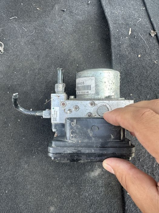 Abs спирачен модул за Nissan Juke 1.5dci td8405