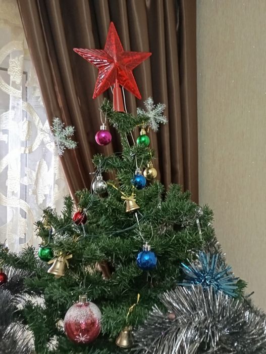 Ёлка искусственная